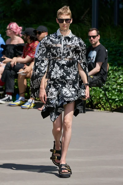 Look 34